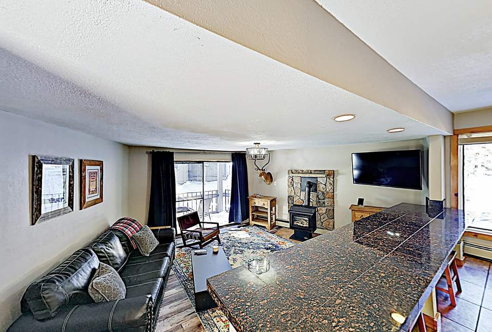 Updated Ski Condo with Fireplace | Near Shuttle - Breckenridge, Colorado