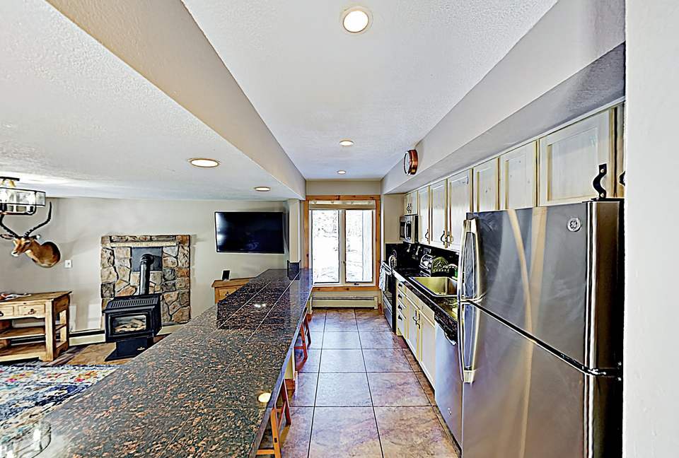 Updated Ski Condo with Fireplace | Near Shuttle - Breckenridge, Colorado