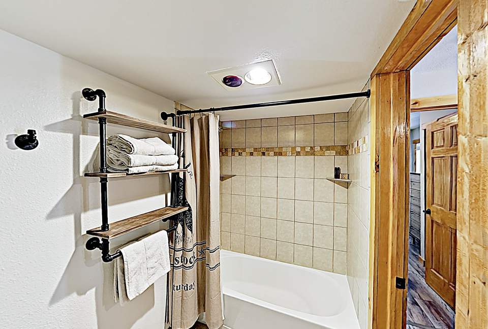 Updated Ski Condo with Fireplace | Near Shuttle - Breckenridge, Colorado