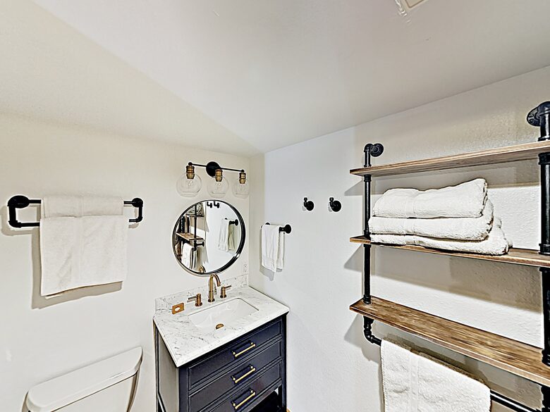 Updated Ski Condo with Fireplace | Near Shuttle - Breckenridge, Colorado