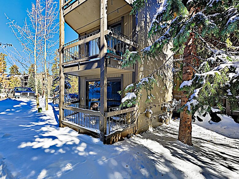 Updated Ski Condo with Fireplace | Near Shuttle - Breckenridge, Colorado