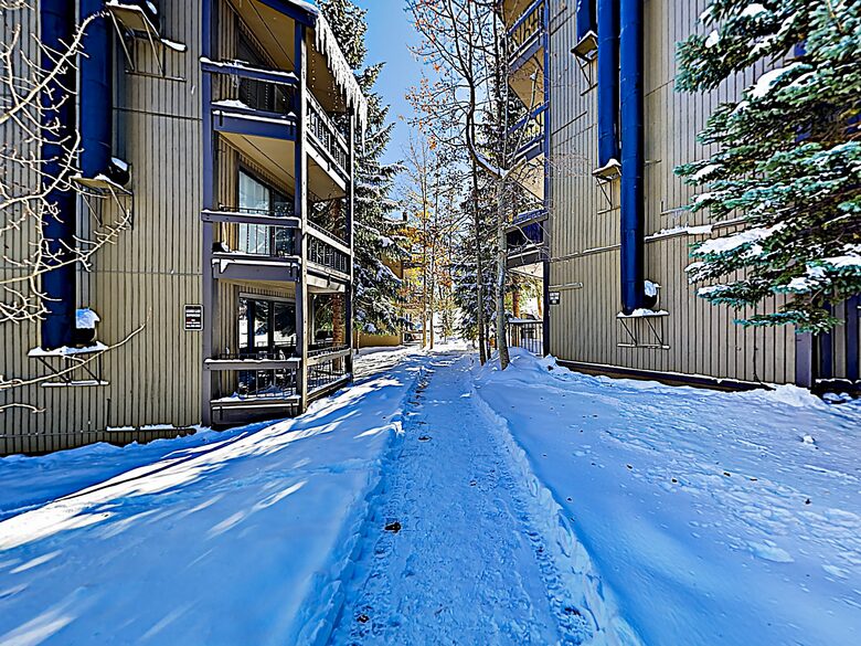 Updated Ski Condo with Fireplace | Near Shuttle - Breckenridge, Colorado