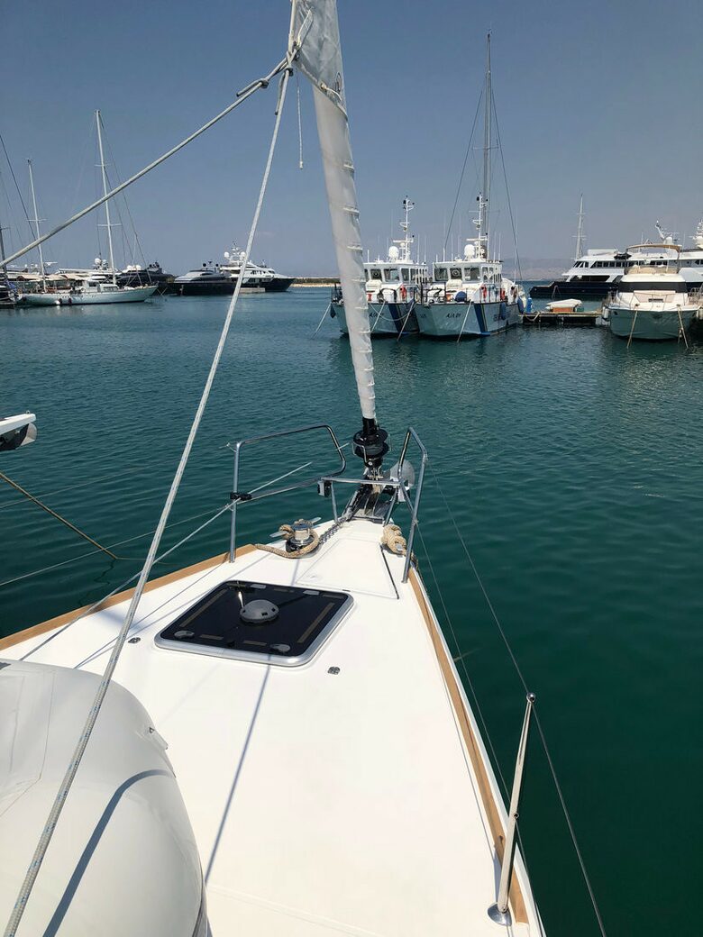 Sun Odyssey 47' Sailing Yacht "Albinez" - Navigare Yachting - Elliniko, Greece