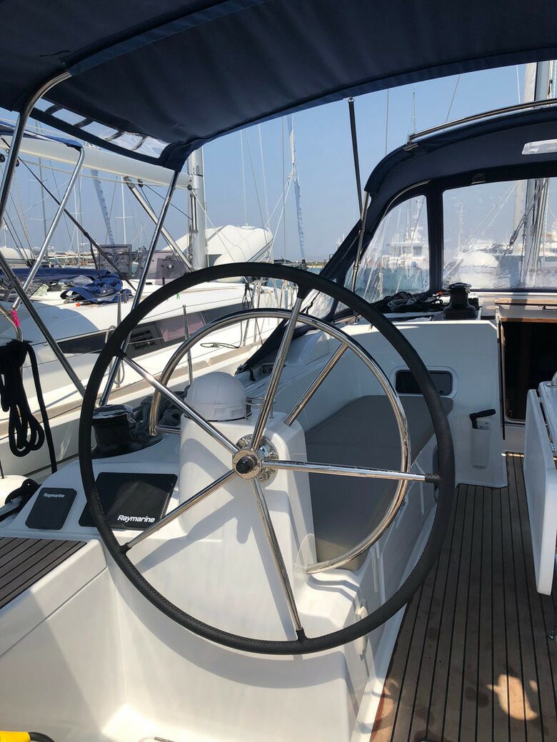 Sun Odyssey 47' Sailing Yacht "Albinez" - Navigare Yachting - Elliniko, Greece
