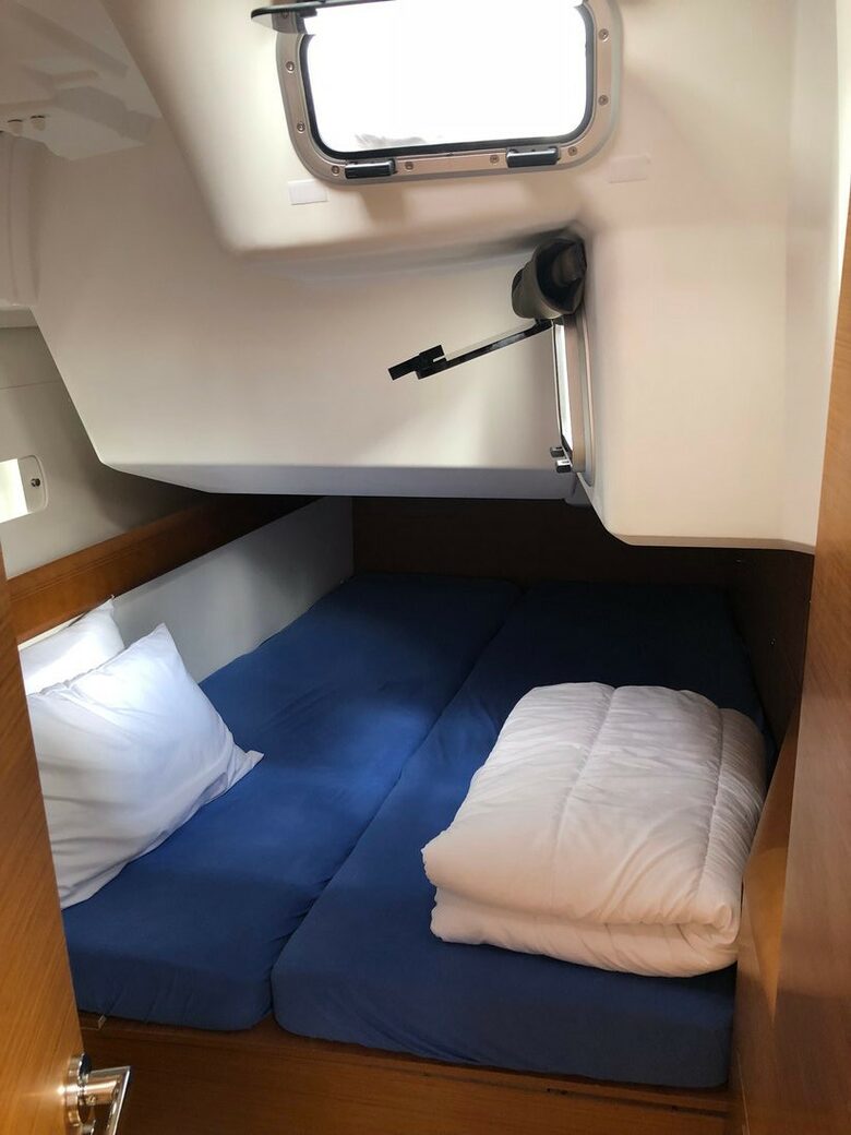 Sun Odyssey 47' Sailing Yacht "Albinez" - Navigare Yachting - Elliniko, Greece