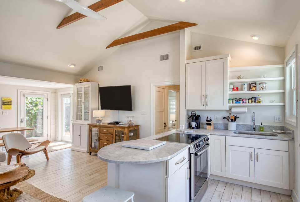 “Anastasia Lodge Cabana” Beach & Pool Oasis - St. Augustine, Florida