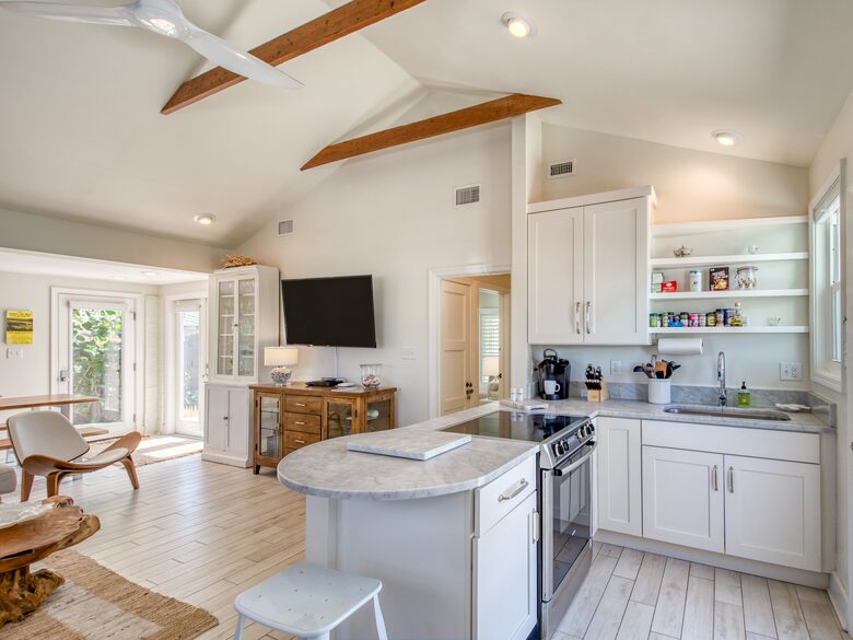 “Anastasia Lodge Cabana” Beach & Pool Oasis - St. Augustine, Florida