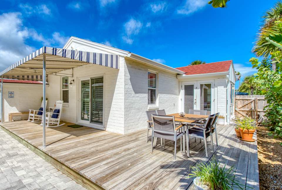 “Anastasia Lodge Cabana” Beach & Pool Oasis - St. Augustine, Florida