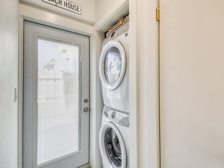 “Anastasia Lodge Cabana” Beach & Pool Oasis - St. Augustine, Florida