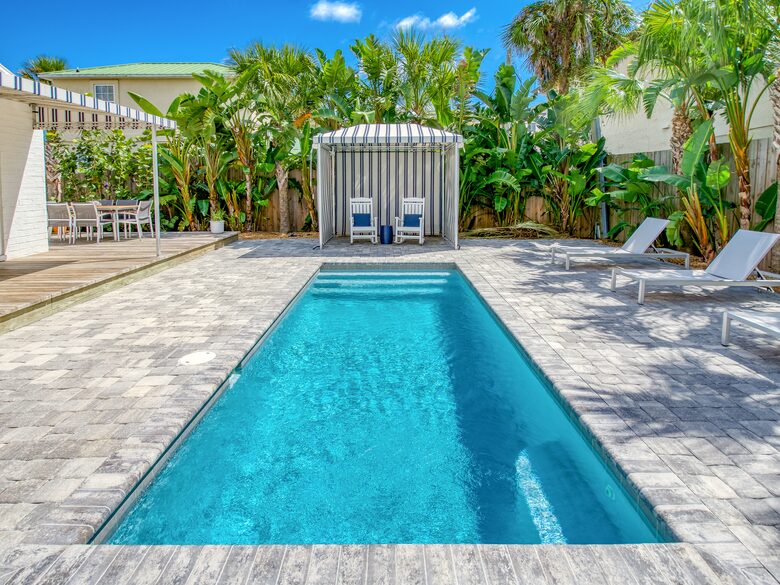 “Anastasia Lodge Cabana” Beach & Pool Oasis - St. Augustine, Florida