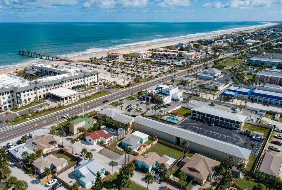 “Anastasia Lodge Cabana” Beach & Pool Oasis - St. Augustine, Florida