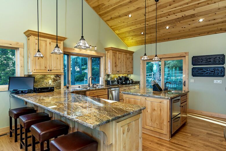 Unforgettable Lake Tahoe Cabin - Tahoma, California