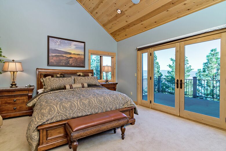 Unforgettable Lake Tahoe Cabin - Tahoma, California