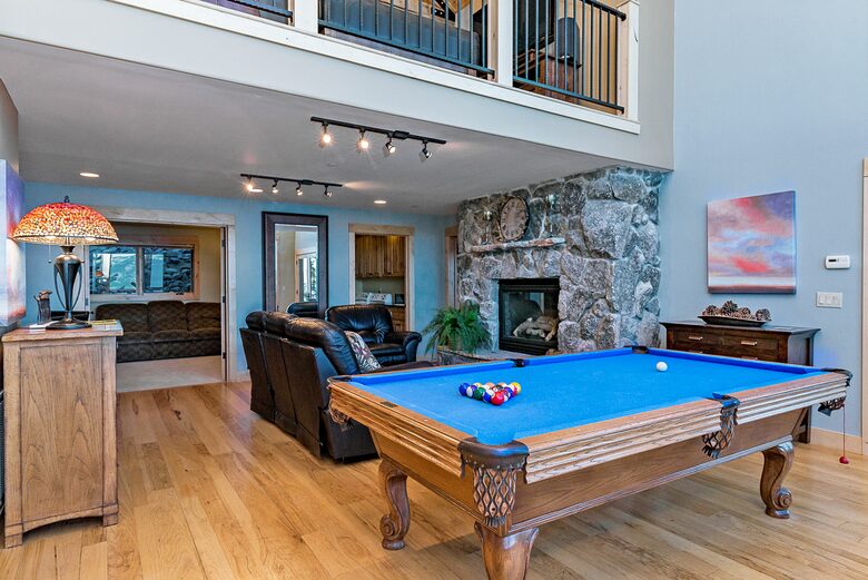 Unforgettable Lake Tahoe Cabin - Tahoma, California