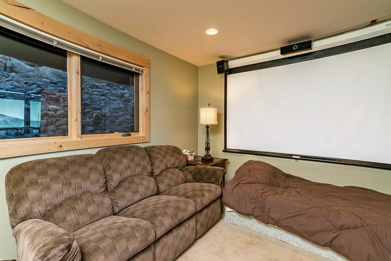 Unforgettable Lake Tahoe Cabin - Tahoma, California