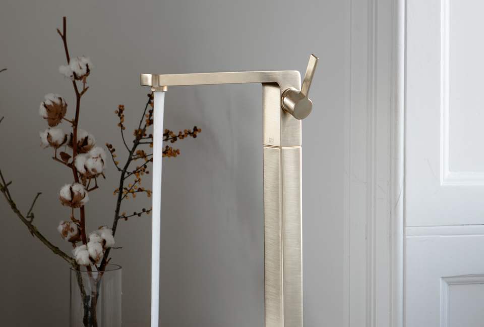 Dun Aluinn (R) - Aberfeldy, Scotland, United Kingdom