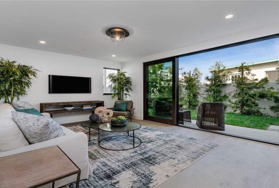 Luxurious New Beach Home - Hermosa Beach, California