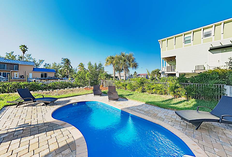 Marathon Caye Canal House - Marathon, Florida