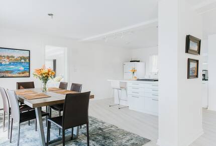 Modern Oceanfront Cottage - Boothbay, Maine