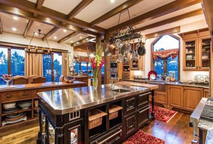 Rustic Grand Colorado Elegance - Larkspur, Colorado