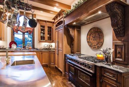 Rustic Grand Colorado Elegance - Larkspur, Colorado