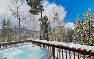 New Listing! Inviting Mountain Home w/ Hot Tub - Dillon, Colorado