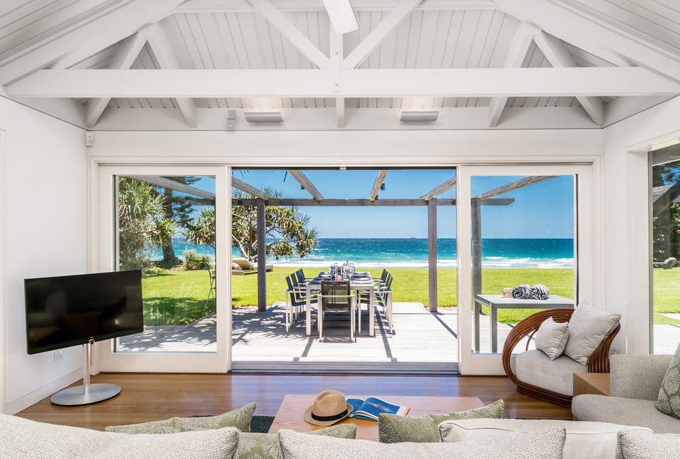 Belongil Sands Byron Bay (R) - Byron Bay, Australia