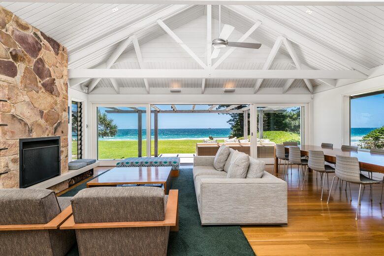 Belongil Sands Byron Bay (R) - Byron Bay, Australia