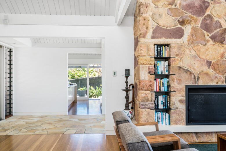 Belongil Sands Byron Bay (R) - Byron Bay, Australia