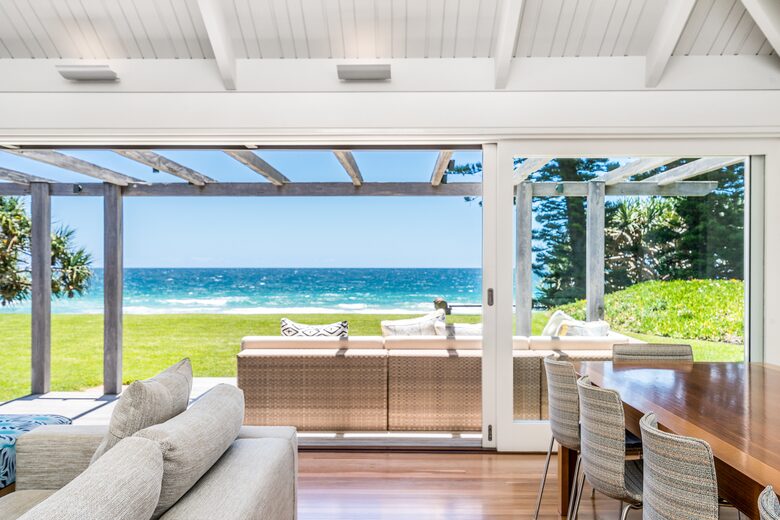 Belongil Sands Byron Bay (R) - Byron Bay, Australia