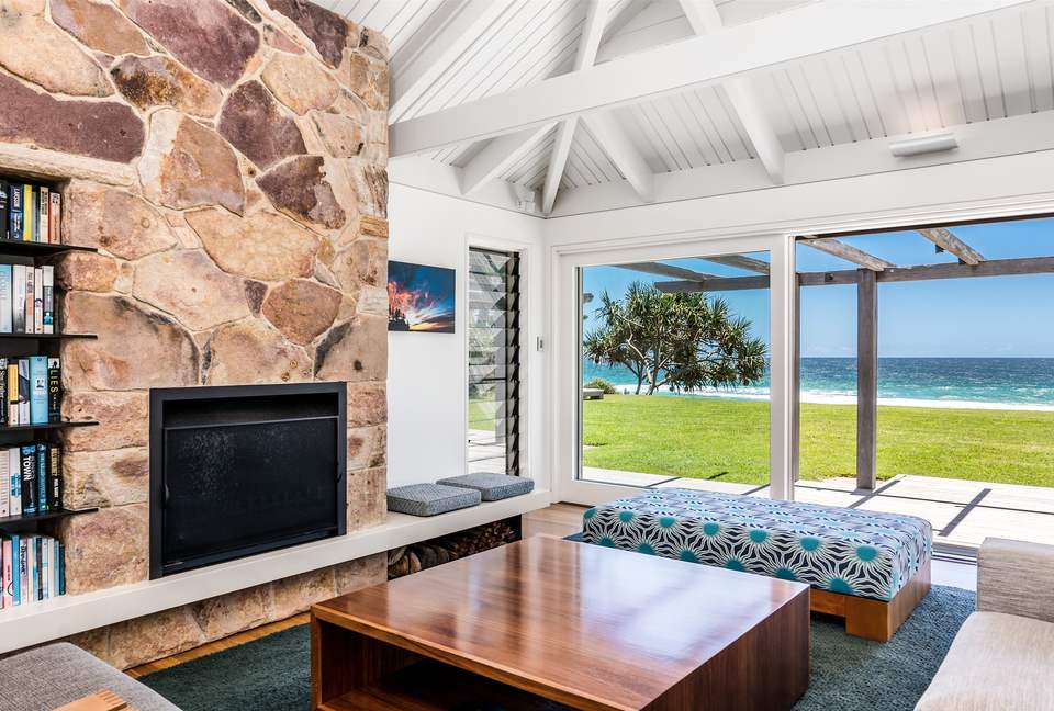 Belongil Sands Byron Bay (R) - Byron Bay, Australia