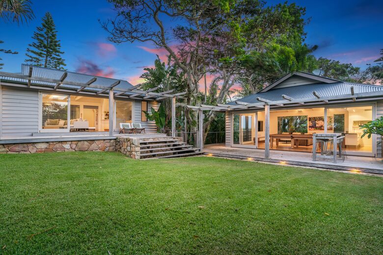 Belongil Sands Byron Bay (R) - Byron Bay, Australia