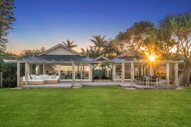 Belongil Sands Byron Bay (R) - Byron Bay, Australia