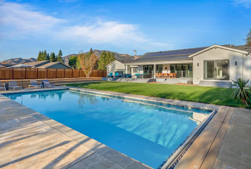 Luxe New Wine Country Gem w/ Backyard Eden & Pool - Kenwood, California