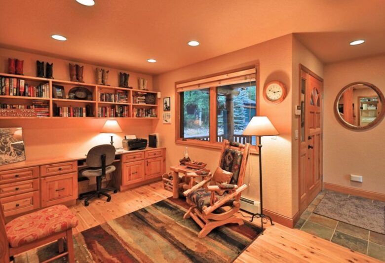 Office with Bluetooth/WIFI printer