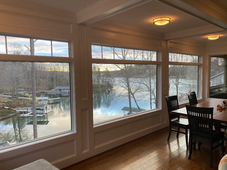 Smith Mountain Lake 5 Bedroom - Moneta, Virginia