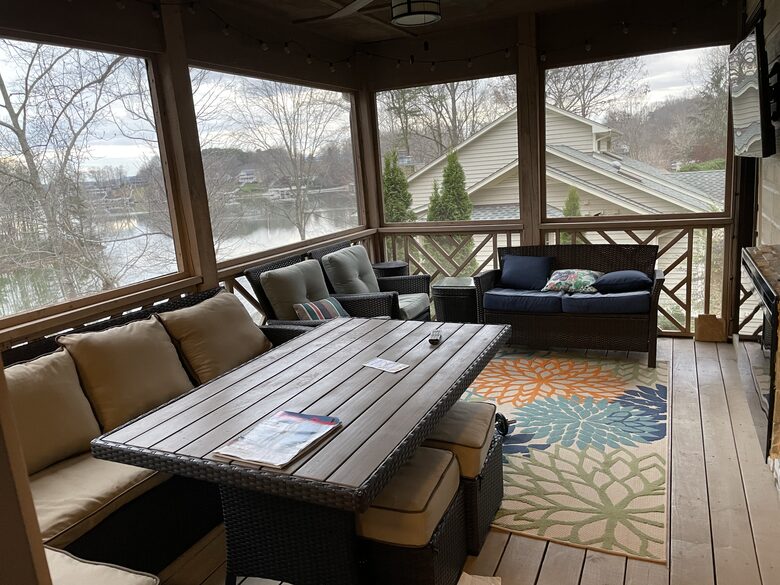 Smith Mountain Lake 5 Bedroom - Moneta, Virginia