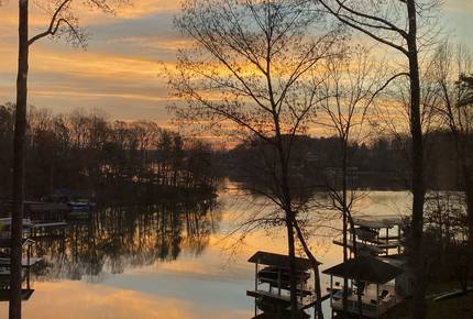 Smith Mountain Lake 5 Bedroom - Moneta, Virginia