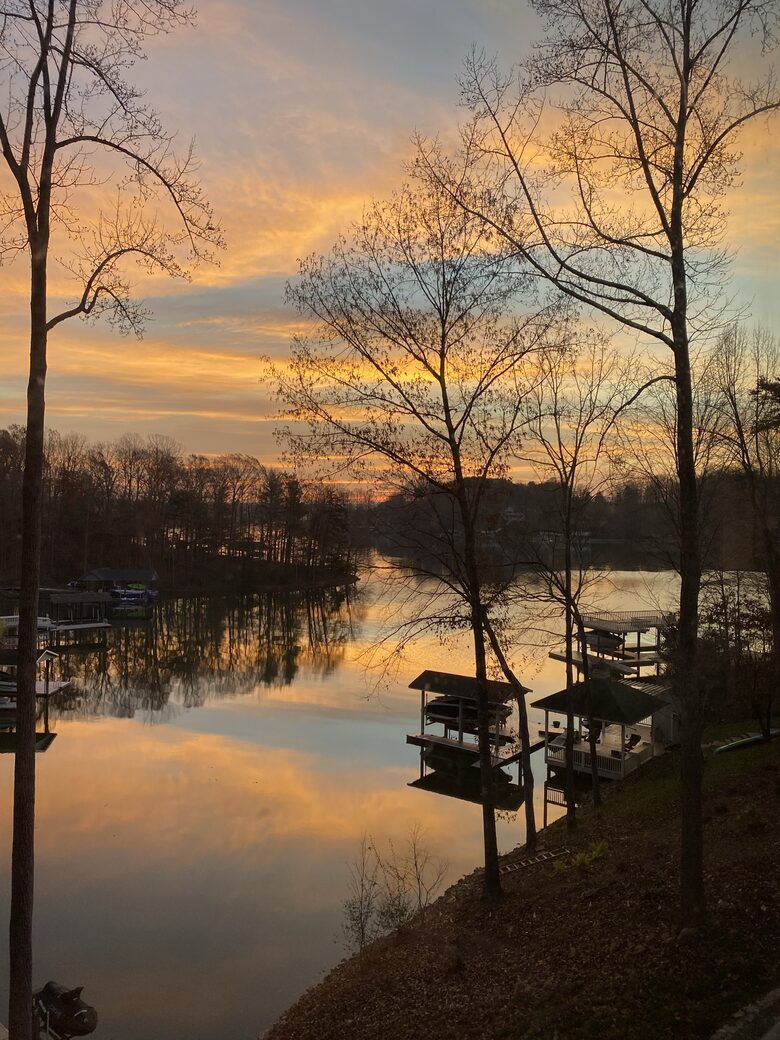 Smith Mountain Lake 5 Bedroom - Moneta, Virginia