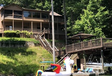 Smith Mountain Lake 5 Bedroom - Moneta, Virginia