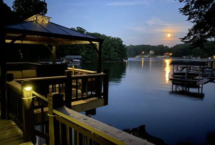 Smith Mountain Lake 5 Bedroom - Moneta, Virginia