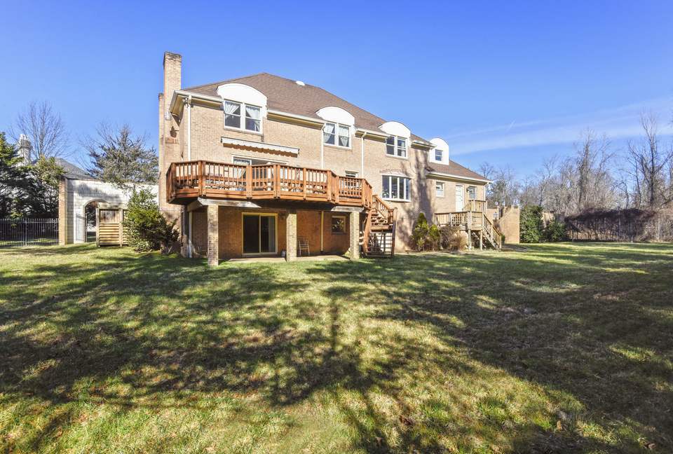 Large McLean Luxury Home - McLean, Virginia