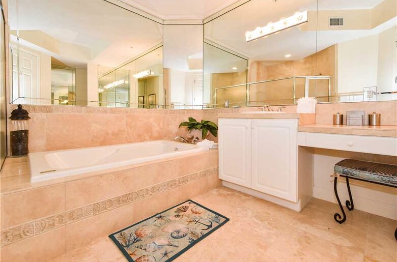 Silver Shells Penthouse 5 - Destin, Florida