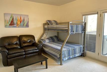 Smith Mountain Lake 5 Bedroom - Moneta, Virginia