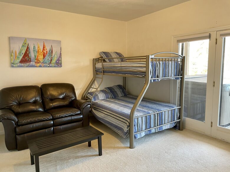 Smith Mountain Lake 5 Bedroom - Moneta, Virginia