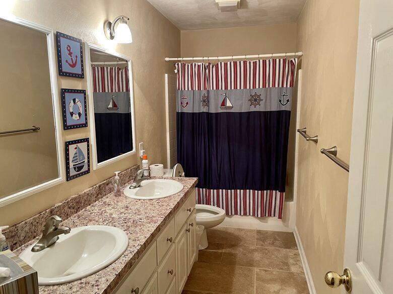 Smith Mountain Lake 5 Bedroom - Moneta, Virginia