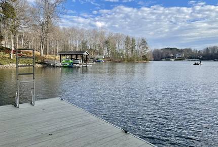Smith Mountain Lake 5 Bedroom - Moneta, Virginia