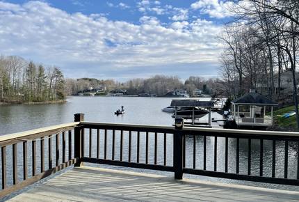 Smith Mountain Lake 5 Bedroom - Moneta, Virginia