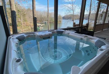 Smith Mountain Lake 5 Bedroom - Moneta, Virginia