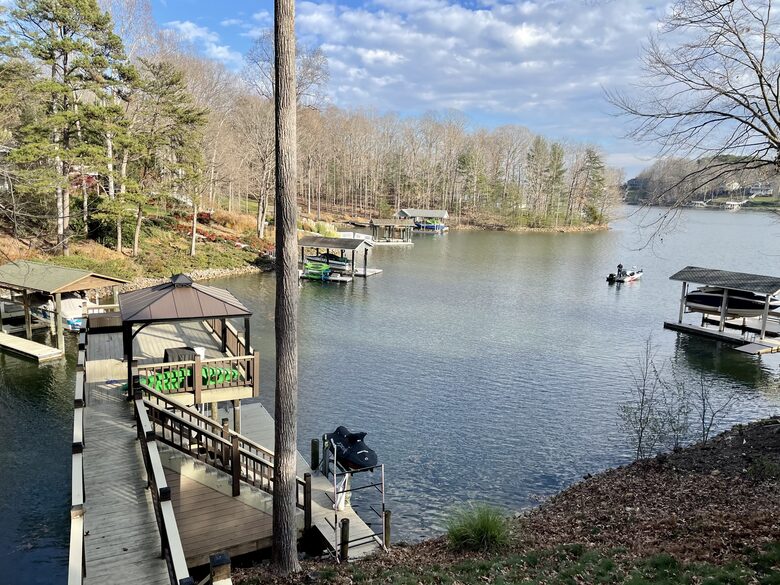 Smith Mountain Lake 5 Bedroom - Moneta, Virginia